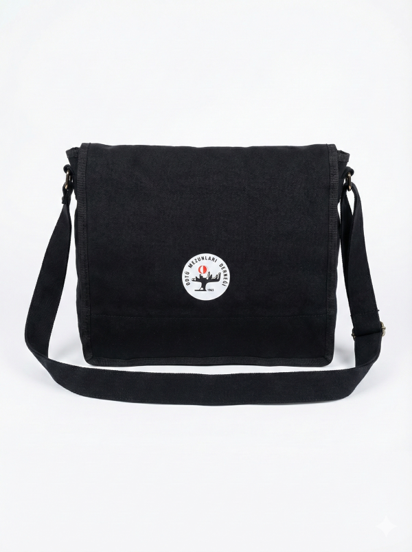 Siyah Postacı Çantası